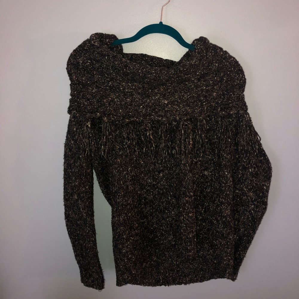 Gorgeous knit sweater with fringe details